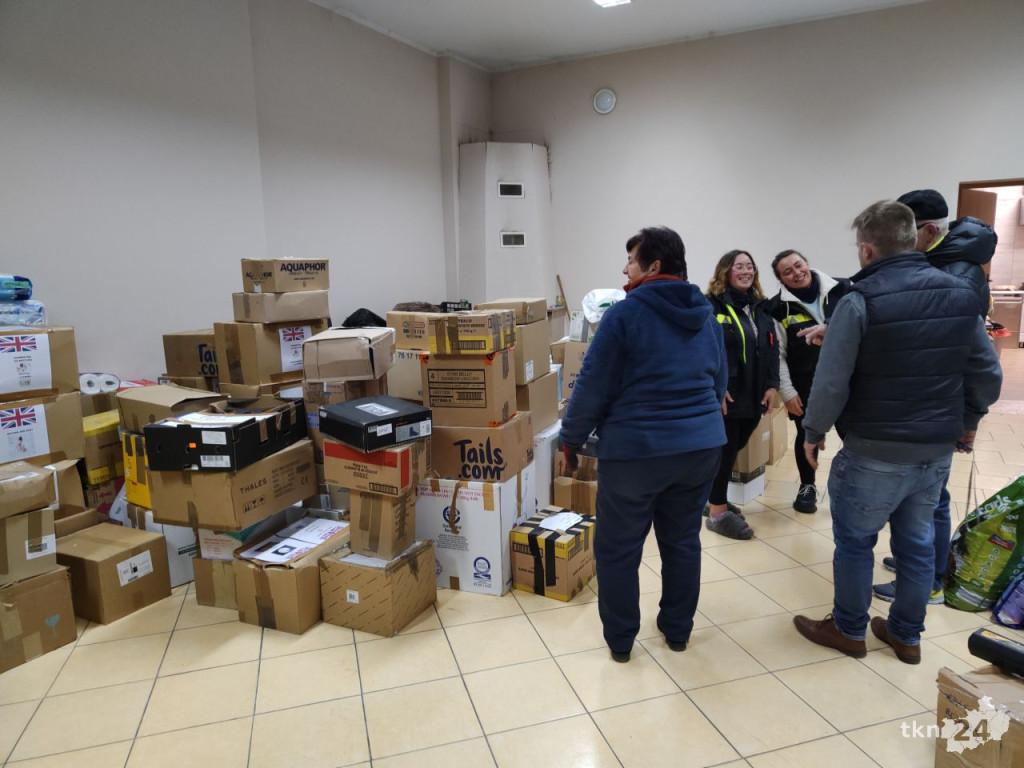 Powstało Centrum Logistyczne Końskie. Uchodźcy mogą z niego korzystać jak ze sklepu [wideo, zdjęcia]