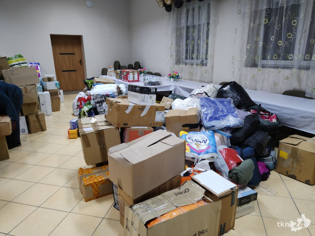 Powstało Centrum Logistyczne Końskie. Uchodźcy mogą z niego korzystać jak ze sklepu [wideo, zdjęcia]