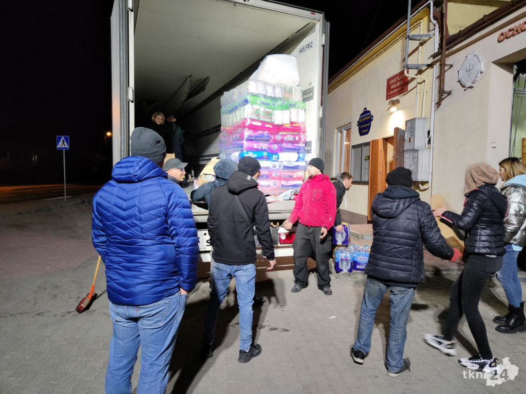 Powstało Centrum Logistyczne Końskie. Uchodźcy mogą z niego korzystać jak ze sklepu [wideo, zdjęcia]