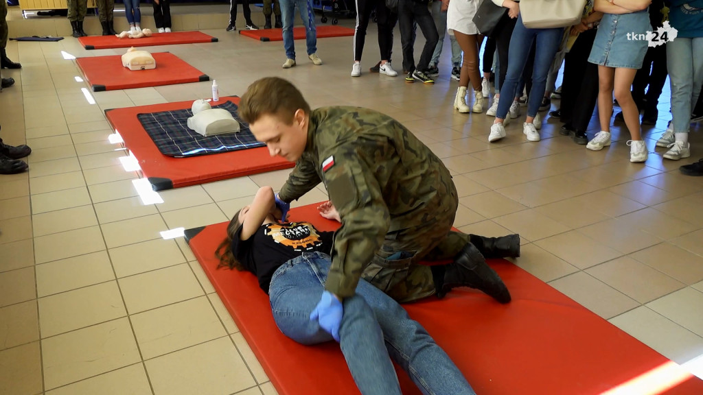 Tydzień pierwszej pomocy w ZSP 1 Końskie [wideo, zdjęcia]