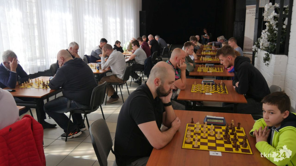 Młody Ukrainiec na pierwszym miejscu! Turniej Szachowy w MGDK w Końskich [zdjęcia]