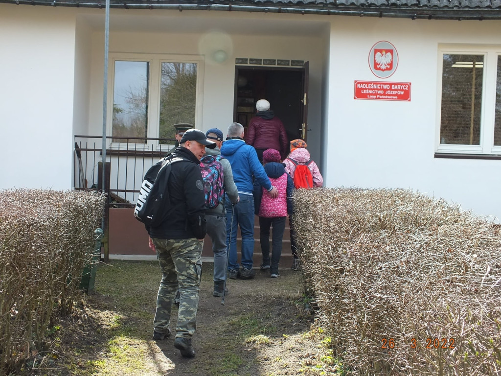 Odbyli pierwszy `Spacer z leśnikiem` [zdjęcia]