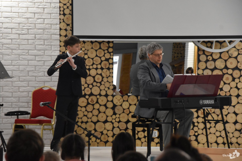 Koncert szkoły muzycznej dla uchodźców w Sielpi [wideo, zdjęcia]