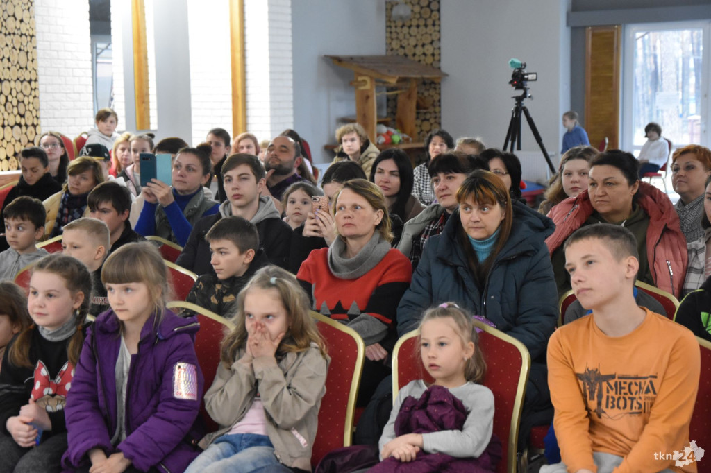 Koncert szkoły muzycznej dla uchodźców w Sielpi [wideo, zdjęcia]