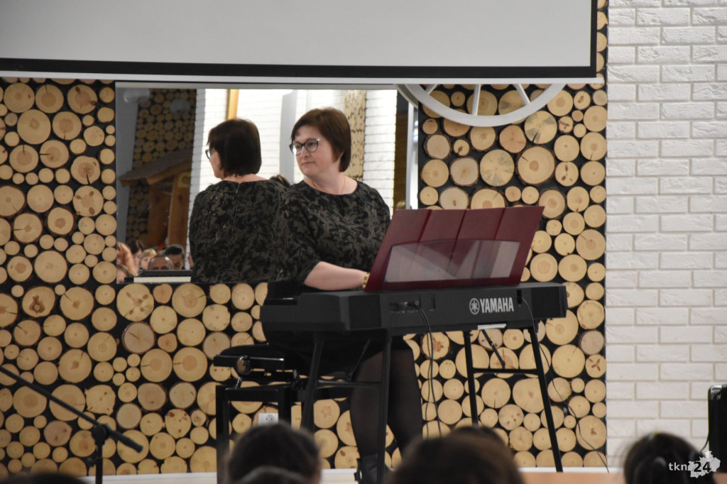 Koncert szkoły muzycznej dla uchodźców w Sielpi [wideo, zdjęcia]