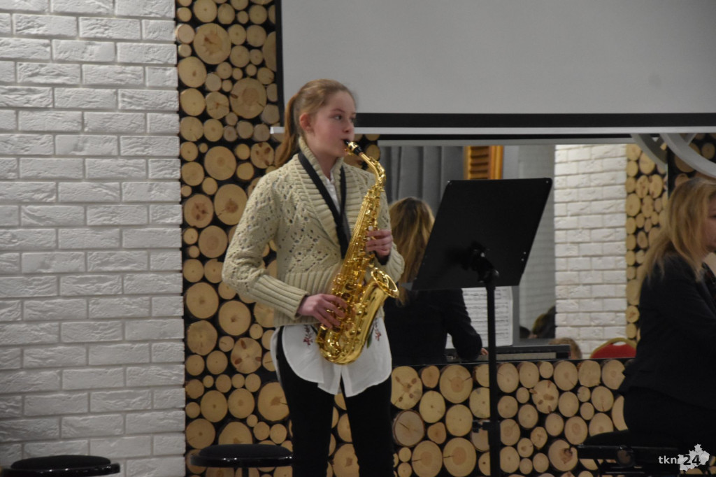 Koncert szkoły muzycznej dla uchodźców w Sielpi [wideo, zdjęcia]