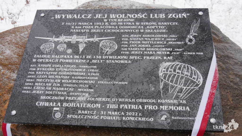 Pamięci Cichociemnych. Pierwszy z głazów odsłonięty [wideo, zdjęcia]