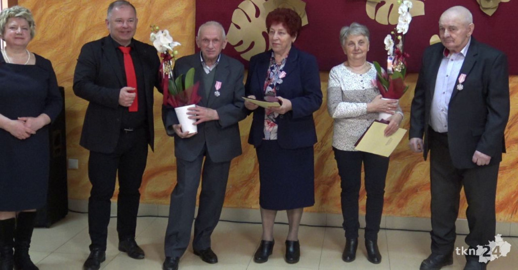 Piękne święto ponad 40 par. Złote Gody w gminie Radoszyce [wideo, zdjęcia]