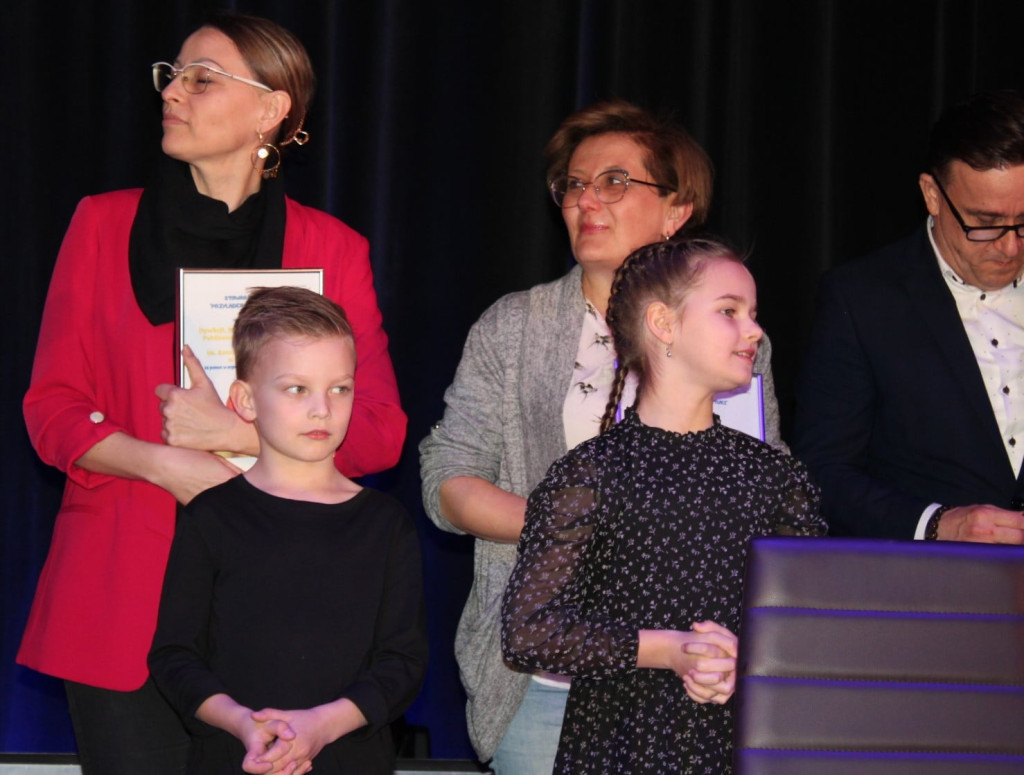 Stąporków: Pięknie zagrali i zaśpiewali dla Ukrainy [fotorelacja]