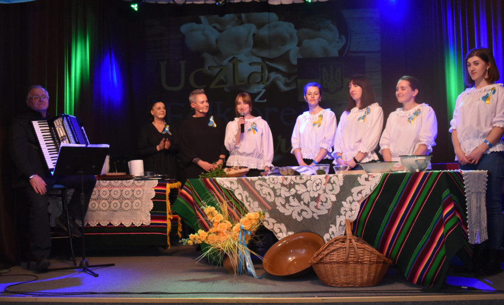 Wzruszające spotkanie z Ukrainkami podczas Uczty z Folklorem [wideo, zdjęcia]