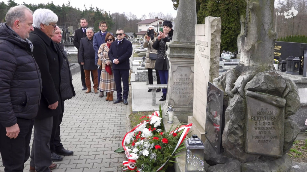 Władze PiS i powiatu uczciły rocznice Mordu Katyńskiego i katastrofy smoleńskiej [wideo, zdjęcia]