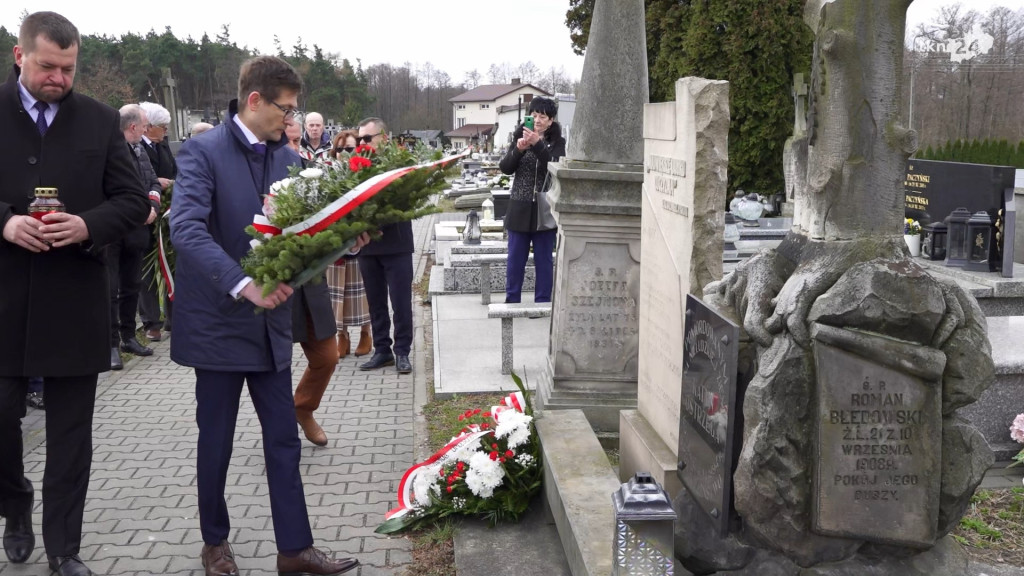 Władze PiS i powiatu uczciły rocznice Mordu Katyńskiego i katastrofy smoleńskiej [wideo, zdjęcia]