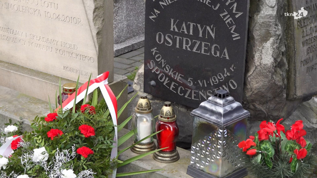 Władze PiS i powiatu uczciły rocznice Mordu Katyńskiego i katastrofy smoleńskiej [wideo, zdjęcia]