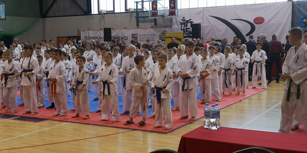 Kolejne sukcesy naszych karateków. Tym razem w Starachowicach [zdjęcia]