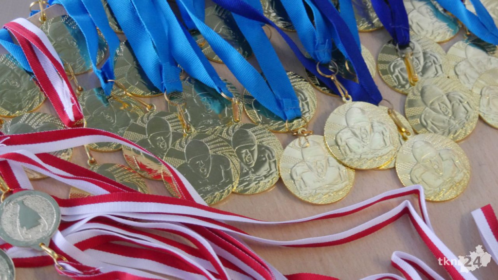 Mnóstwo radości i sportowej rywalizacji podczas sobotnich zawodów Koneckiej Ligi Pływackiej 2022 [zdjęcia]