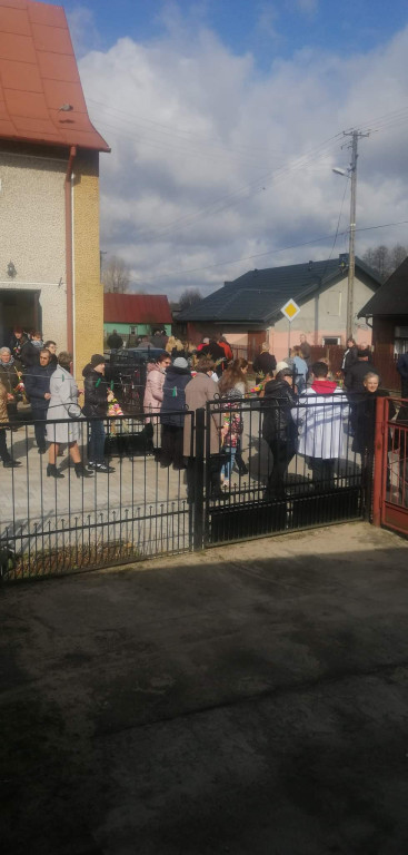 Rozdawali pachnące żonkile! Niedzielna kwesta wolontariuszy z Hospicjum Sykulskiego [zdjęcia]