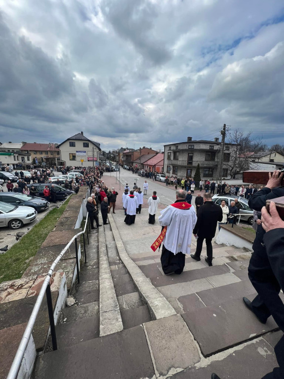 Tłumy na Drodze Krzyżowej w Radoszycach [wideo, zdjęcia]