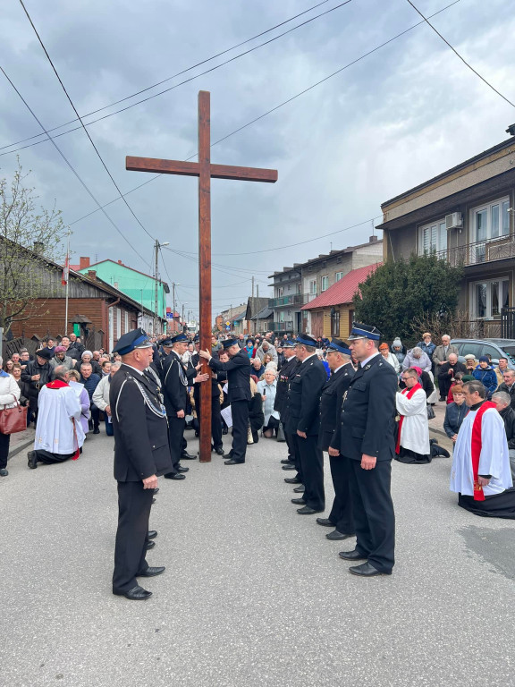 Tłumy na Drodze Krzyżowej w Radoszycach [wideo, zdjęcia]