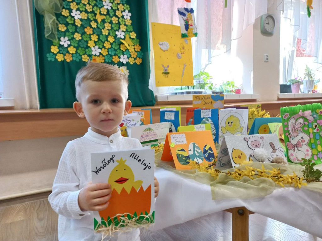 Wręczyli pensjonariuszom Hospicjum Sykulskiego kartki wielkanocne [zdjęcia]