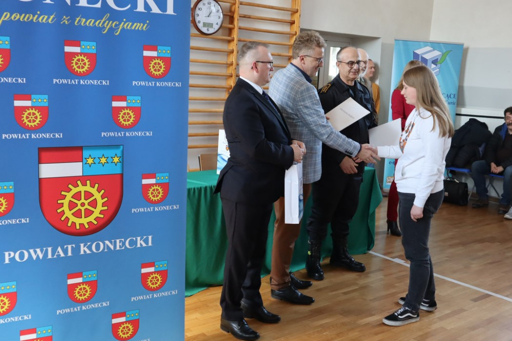 Zmagania szkół średnich w Turnieju Wiedzy Pożarniczej [zdjęcia]
