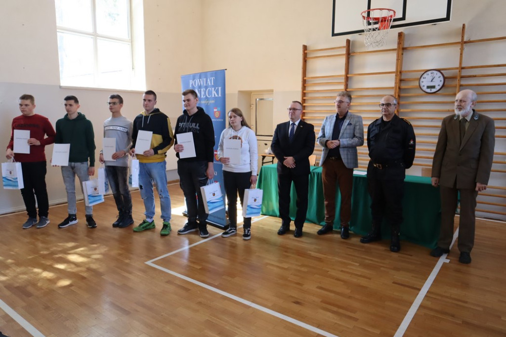 Zmagania szkół średnich w Turnieju Wiedzy Pożarniczej [zdjęcia]