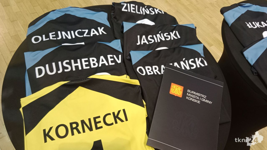 `Trening z mistrzem`. Zawodnicy Łomży Vive Kielce zawitali do klubu KSSPR Końskie [wideo, zdjęcia]