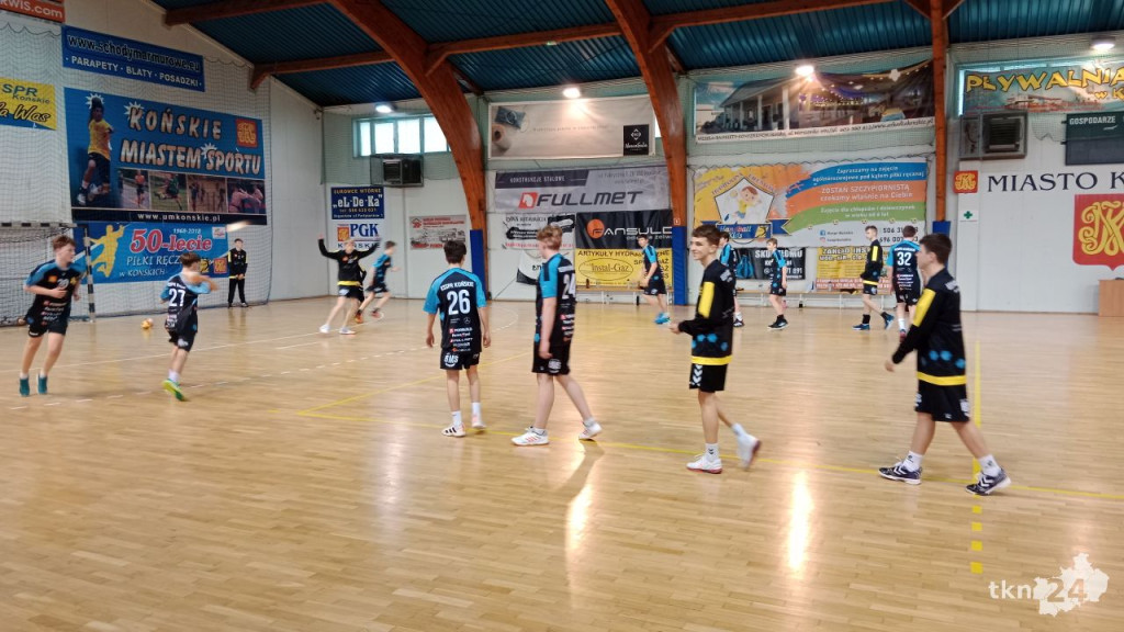 `Trening z mistrzem`. Zawodnicy Łomży Vive Kielce zawitali do klubu KSSPR Końskie [wideo, zdjęcia]