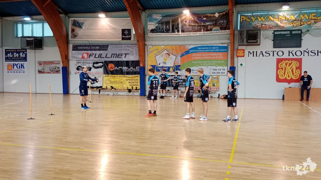 `Trening z mistrzem`. Zawodnicy Łomży Vive Kielce zawitali do klubu KSSPR Końskie [wideo, zdjęcia]
