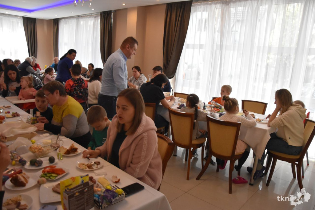 Śniadanie wielkanocne Ukraińców w Sielpi [fotorelacja]