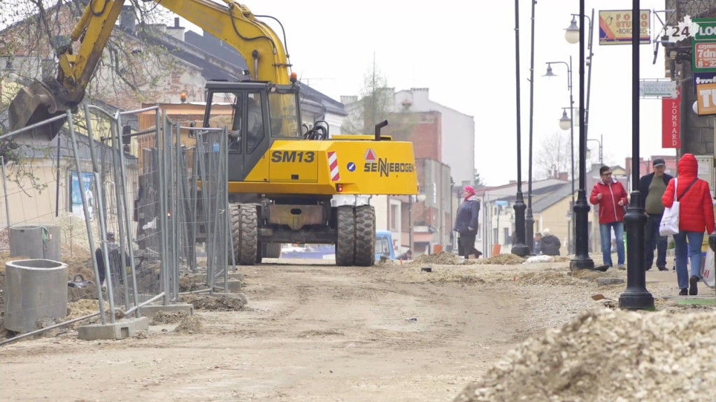 Końskie: Prace w centrum przyspieszyły [wideo, zdjęcia]