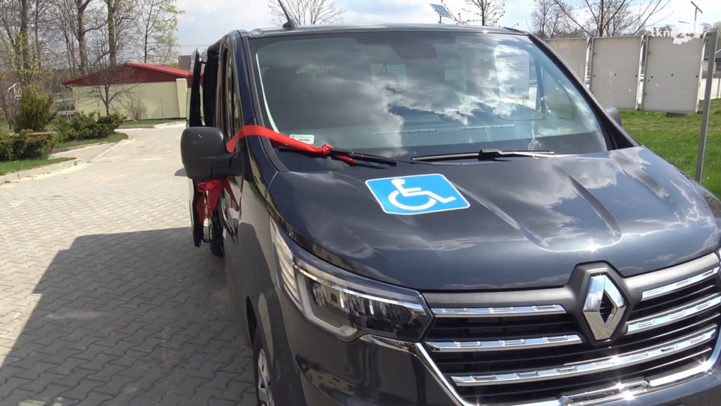 Nowy bus będzie służył mieszkańcom gminy Fałków [wideo, zdjęcia]