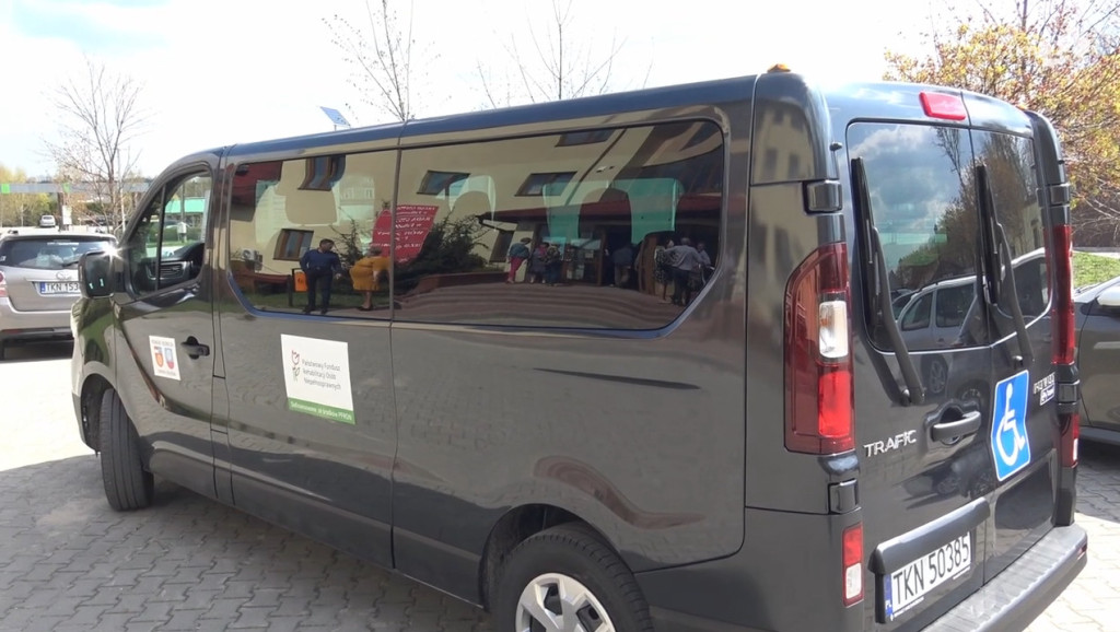 Nowy bus będzie służył mieszkańcom gminy Fałków [wideo, zdjęcia]