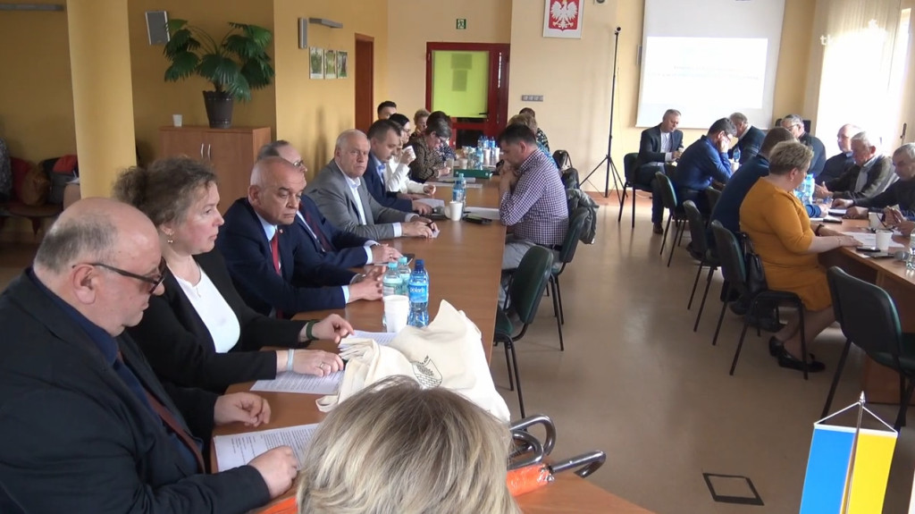 Nowy bus będzie służył mieszkańcom gminy Fałków [wideo, zdjęcia]