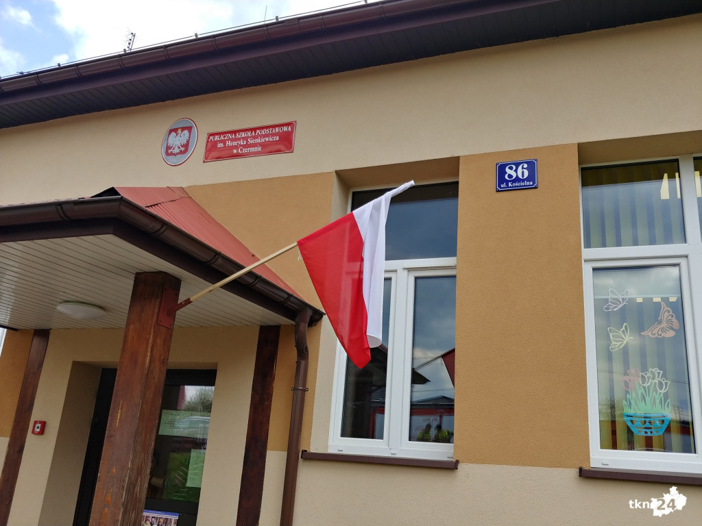 Alarm bombowy w Szkole Podstawowej w Czermnie