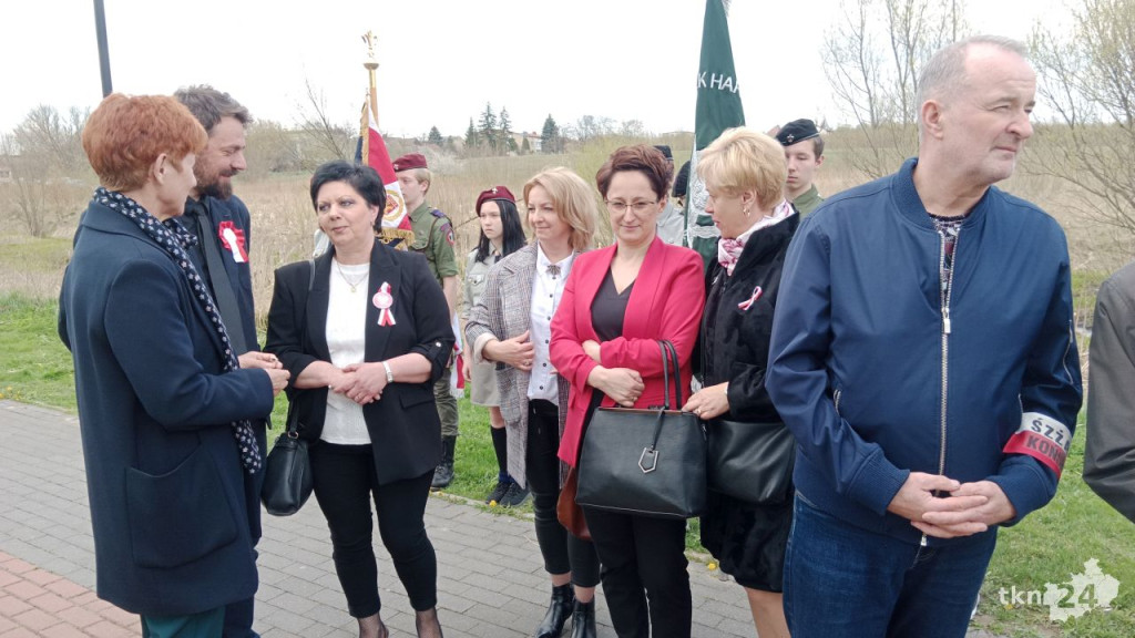 Władze gminy upamiętniły ofiary zbrodni katyńskiej [wideo, zdjęcia]