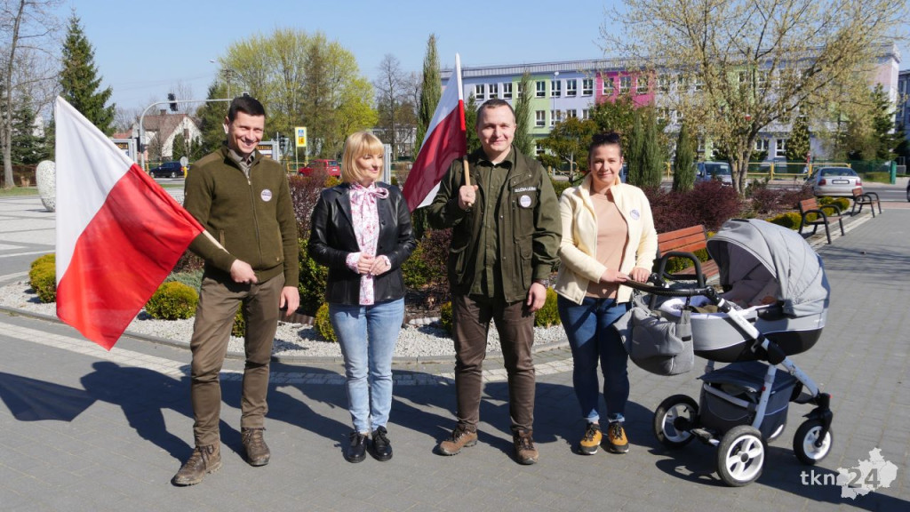 Po raz ósmy maszerowali z flagą w Stąporkowie [wideo, zdjęcia]