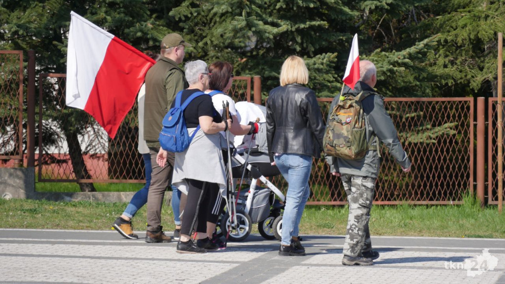 Po raz ósmy maszerowali z flagą w Stąporkowie [wideo, zdjęcia]