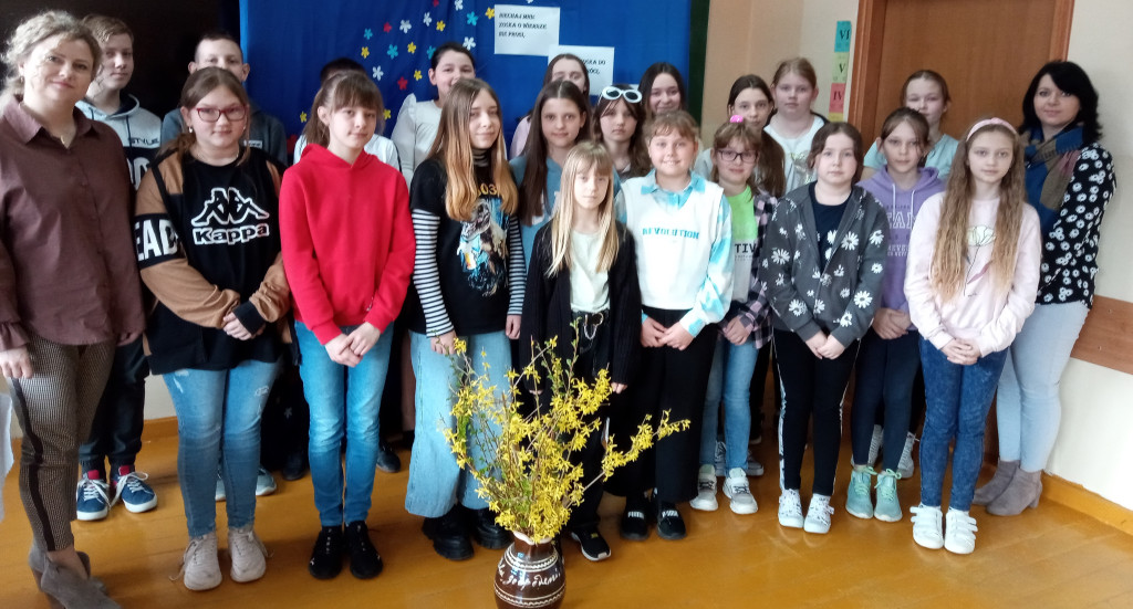 Konkurs recytatorski w Szkole Podstawowej w Dziebałtowie rozstrzygnięty! Zwyciężyła młoda Ukrainka [zdjęcia]