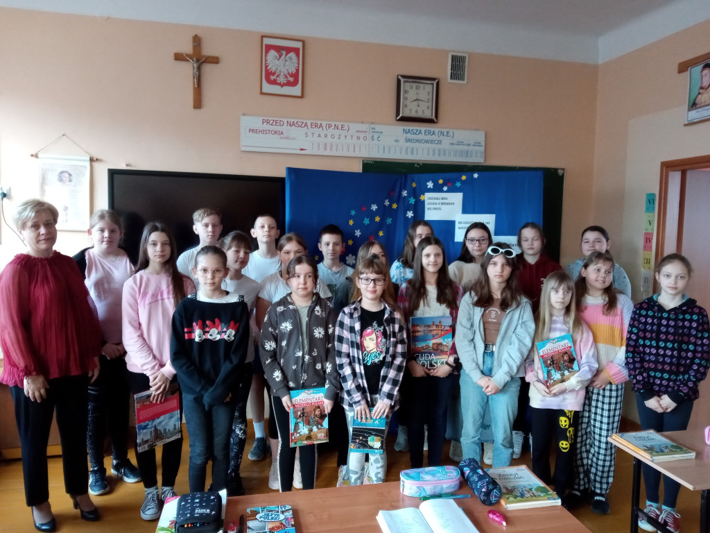Konkurs recytatorski w Szkole Podstawowej w Dziebałtowie rozstrzygnięty! Zwyciężyła młoda Ukrainka [zdjęcia]