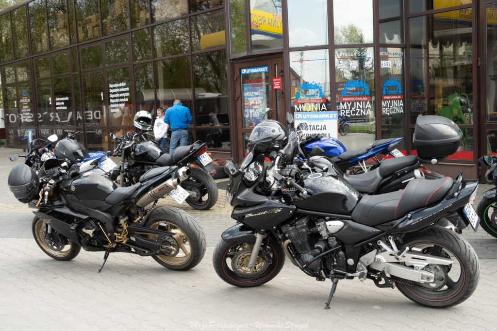 Zbierali pieniądze dla braci Broniewskich! Spot motoryzacyjny w Końskich [zdjęcia, wideo]