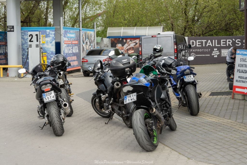Zbierali pieniądze dla braci Broniewskich! Spot motoryzacyjny w Końskich [zdjęcia, wideo]