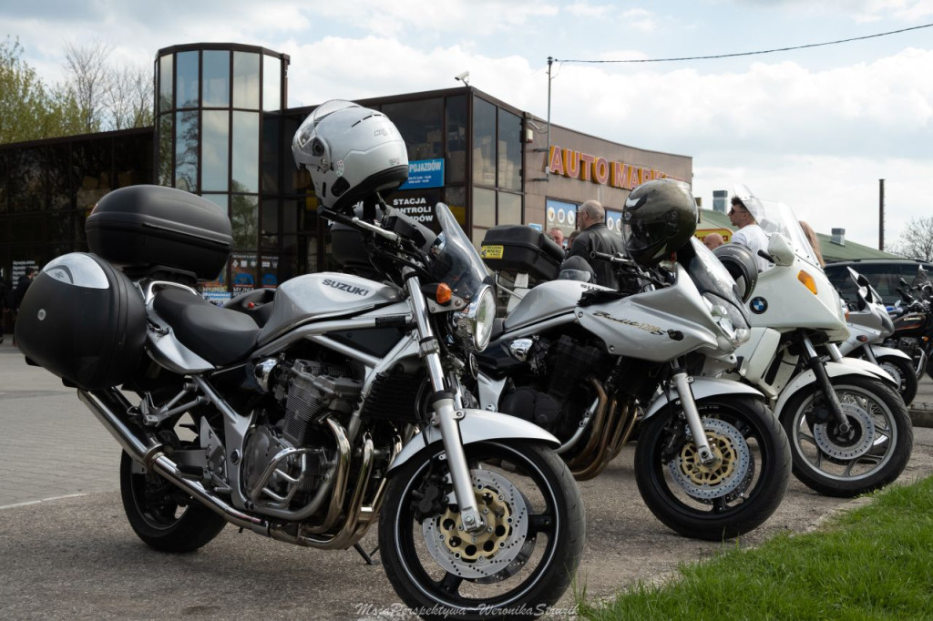 Zbierali pieniądze dla braci Broniewskich! Spot motoryzacyjny w Końskich [zdjęcia, wideo]