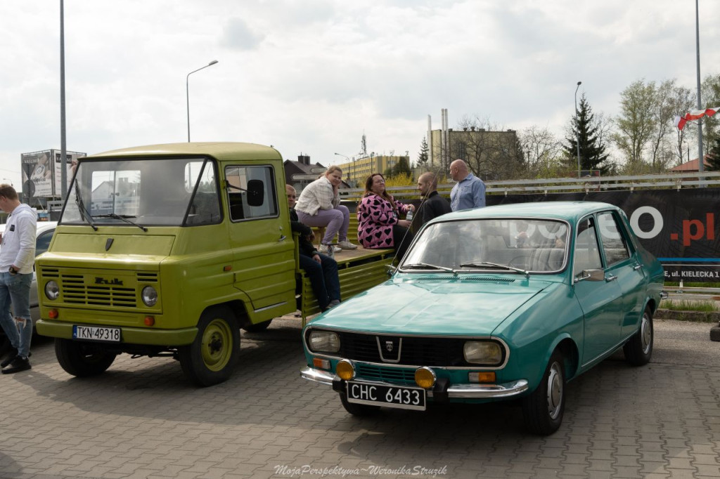 Zbierali pieniądze dla braci Broniewskich! Spot motoryzacyjny w Końskich [zdjęcia, wideo]