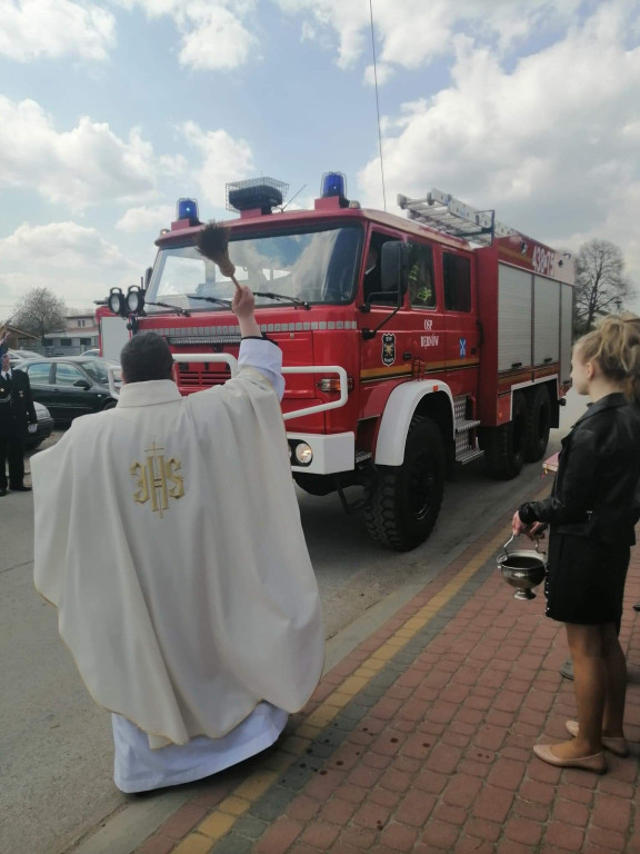 Jednostka OSP Bębnów otrzymała nowy wóz strażacki [wideo, zdjęcia]