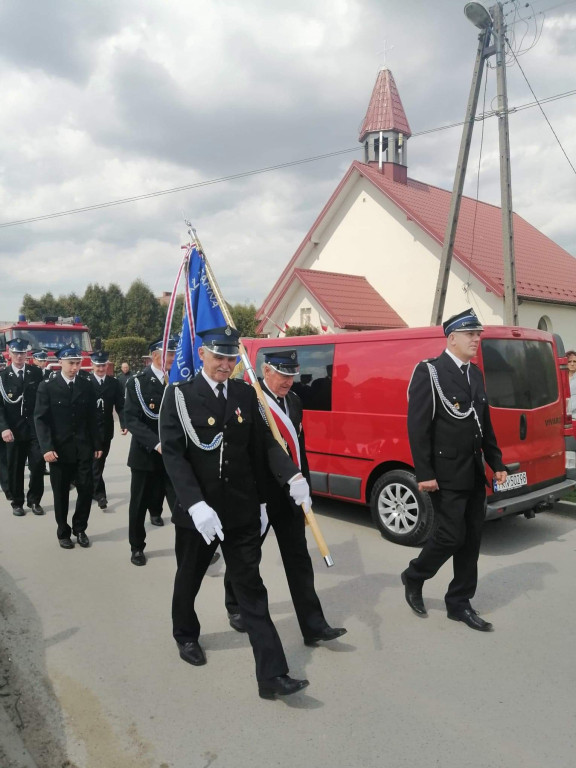 Jednostka OSP Bębnów otrzymała nowy wóz strażacki [wideo, zdjęcia]