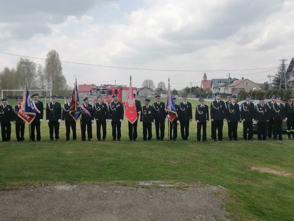Jednostka OSP Bębnów otrzymała nowy wóz strażacki [wideo, zdjęcia]