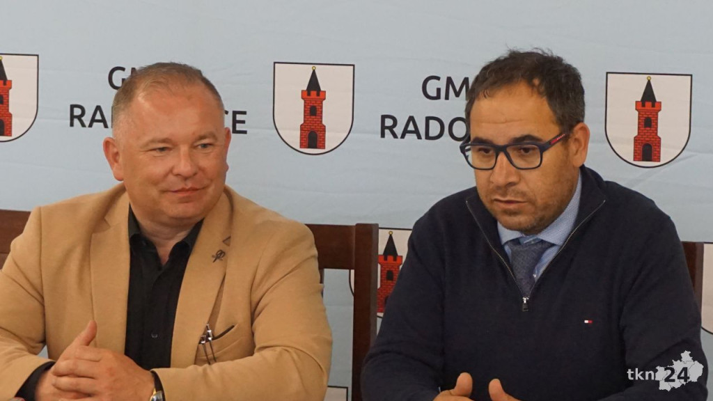 Radoszyce: Ruszają budowy sal gimnastycznych i termomodernizacje szkół! [wideo, zdjęcia]