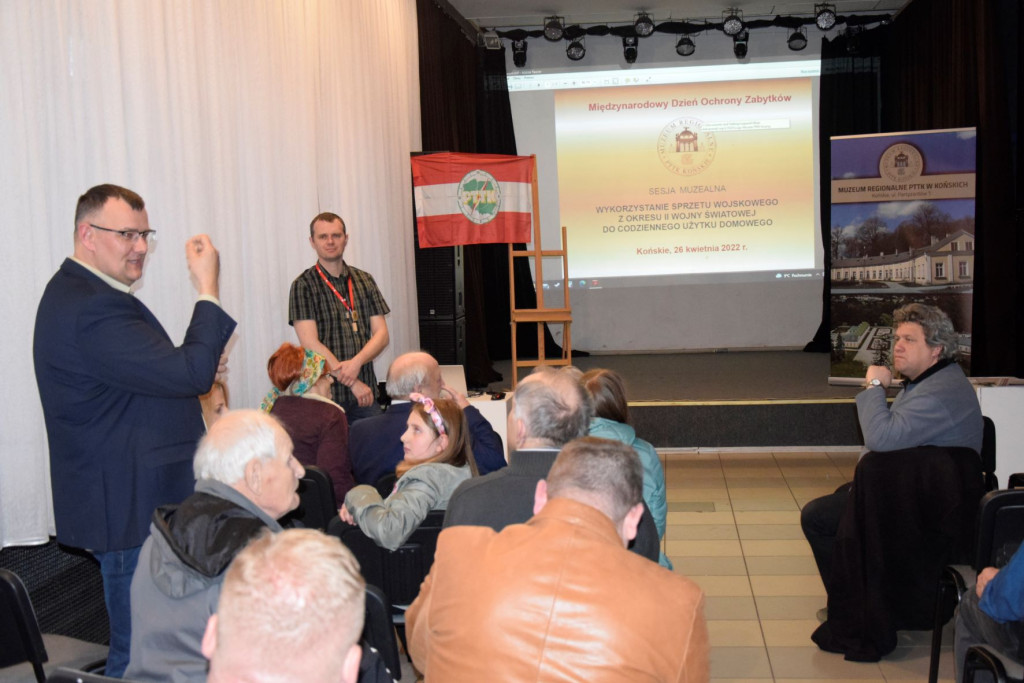 PTTK na Międzynarodowy Dzień Ochrony Zabytków [zdjęcia]