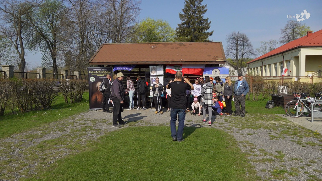 Zamiast biegów wybrali się na spacer historyczny [wideo, zdjęcia]