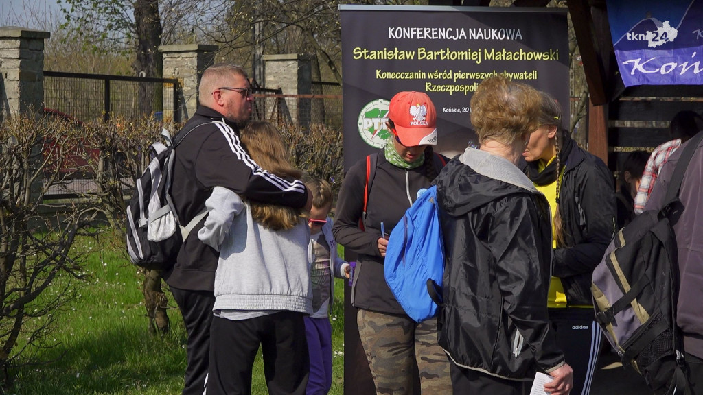 Zamiast biegów wybrali się na spacer historyczny [wideo, zdjęcia]